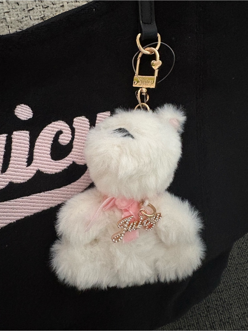 Juicy Couture Black Shoulder Bag with Pink Script Logo and Teddy Keychain - Picture 2 of 3